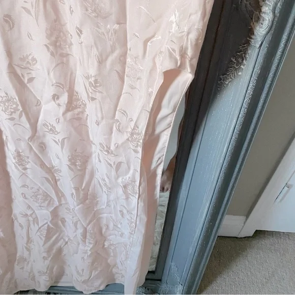 NWT Lulu's Red Carpet Ready Light Blush Pink Maxi Dress Size M - Picture 5 of 8